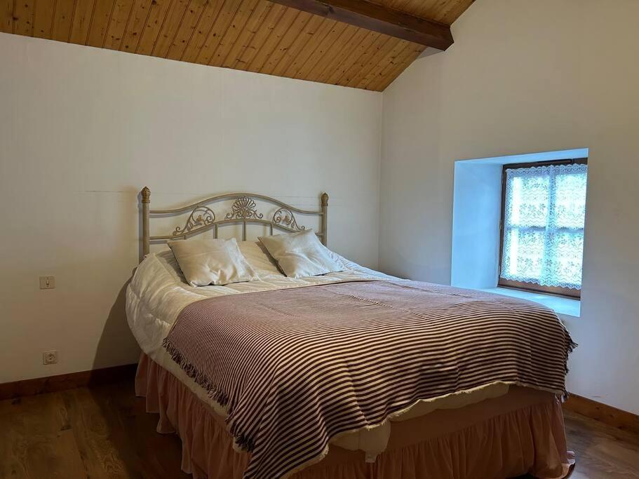 Maison Paisible Avec Lac Prive Secondigny ภายนอก รูปภาพ