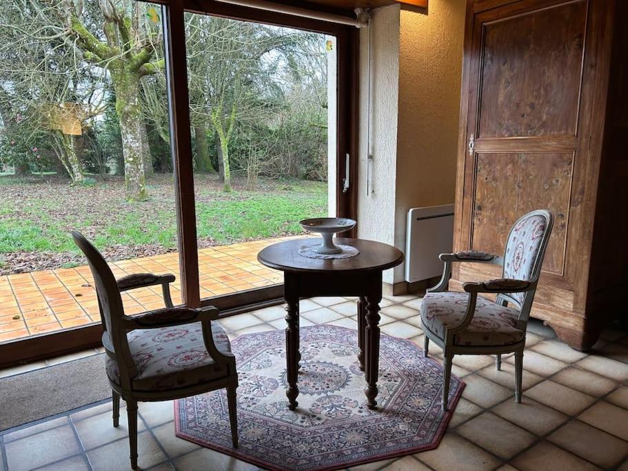 Maison Paisible Avec Lac Prive Secondigny ภายนอก รูปภาพ