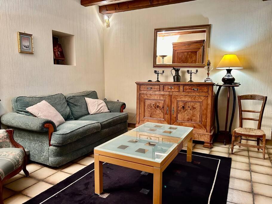 Maison Paisible Avec Lac Prive Secondigny ภายนอก รูปภาพ