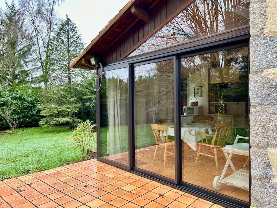 Maison Paisible Avec Lac Prive Secondigny ภายนอก รูปภาพ
